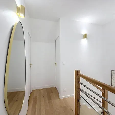 L'intemporel Yourhosthelper * דוביל