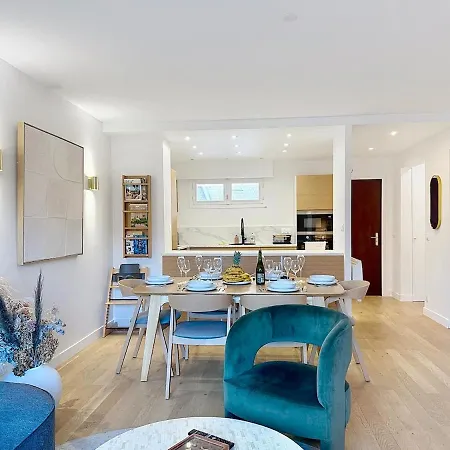 L'intemporel Yourhosthelper דוביל