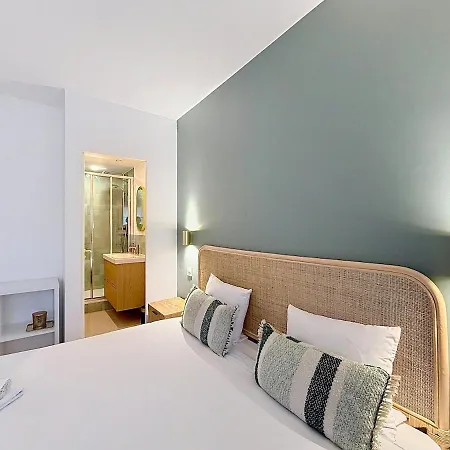 L'intemporel Yourhosthelper *